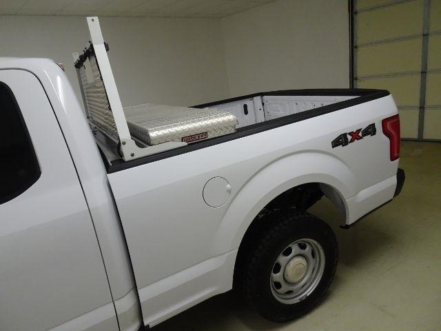 Ford F-150 Lariat 4WD SuperCab 8' Box 2017