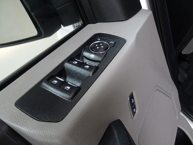 Ford F-150 Lariat 4WD SuperCab 8' Box 2017