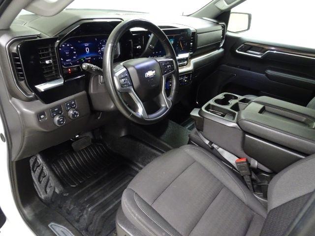 Chevrolet Silverado 1500 4WD Crew Cab 147" LT w/1LT 2025