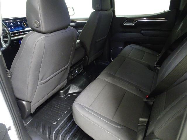 Chevrolet Silverado 1500 4WD Crew Cab 147" LT w/1LT 2025