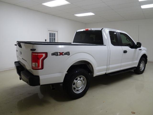 Ford F-150 4WD SuperCab 145" Lariat 2016