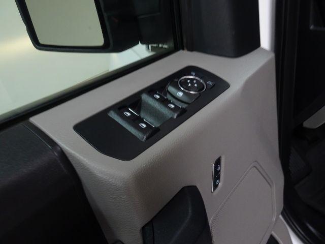 Ford F-150 4WD SuperCab 145" Lariat 2016