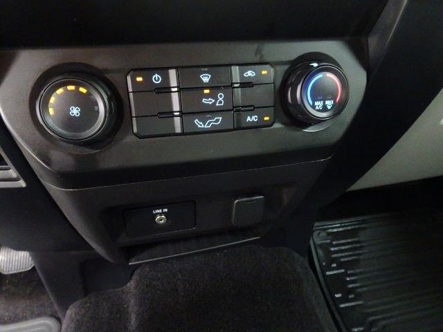 Ford F-150 4WD SuperCab 145" Lariat 2016