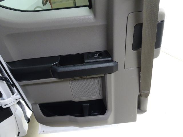 Ford F-150 4WD SuperCab 145" Lariat 2016