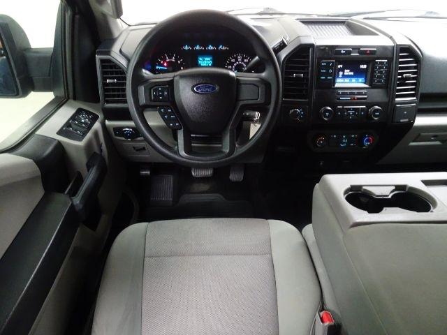 Ford F-150 4WD SuperCab 145" Lariat 2016