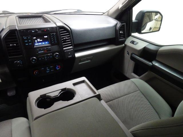 Ford F-150 4WD SuperCab 145" Lariat 2016