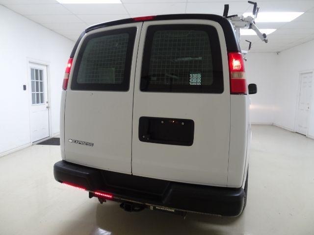 Chevrolet Express Cargo Van RWD 2500 135" 2015