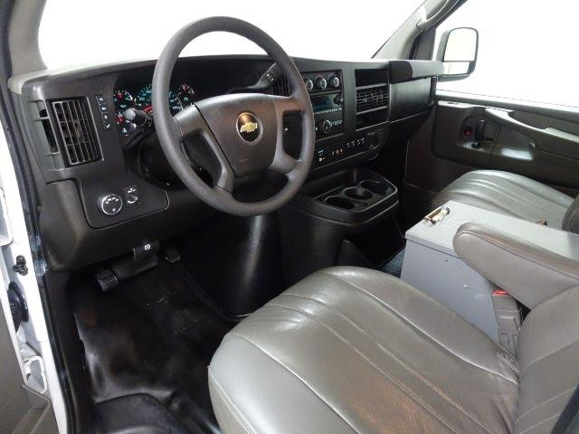 Chevrolet Express Cargo Van RWD 2500 135" 2015