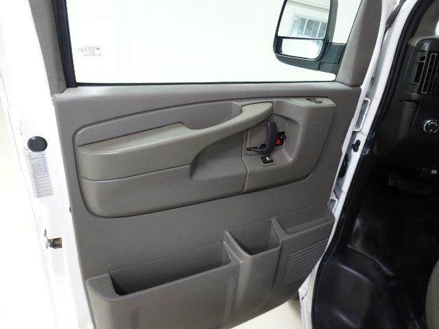 Chevrolet Express Cargo Van RWD 2500 135" 2015