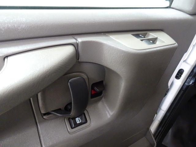 Chevrolet Express Cargo Van RWD 2500 135" 2015