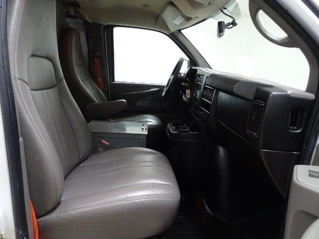 Chevrolet Express Cargo Van RWD 2500 135" 2015