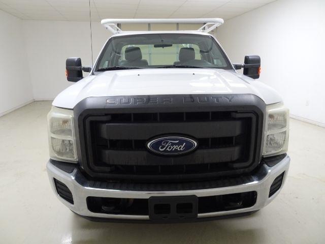 Ford Super Duty F-350 SRW 2WD Reg Cab 137" XLT 2015