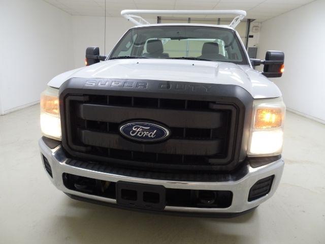 Ford Super Duty F-350 SRW 2WD Reg Cab 137" XLT 2015