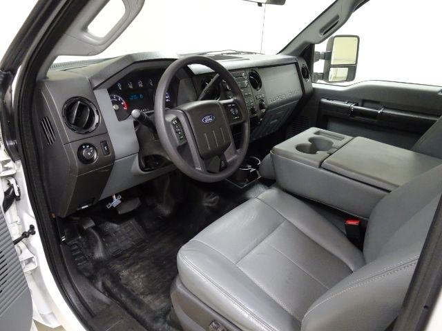 Ford Super Duty F-350 SRW 2WD Reg Cab 137" XLT 2015