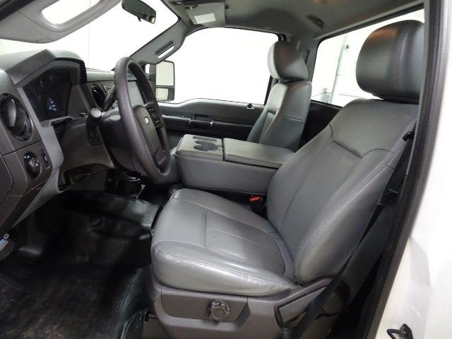 Ford Super Duty F-350 SRW 2WD Reg Cab 137" XLT 2015