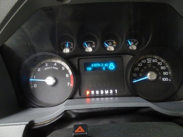 Ford Super Duty F-350 SRW 2WD Reg Cab 137" XLT 2015