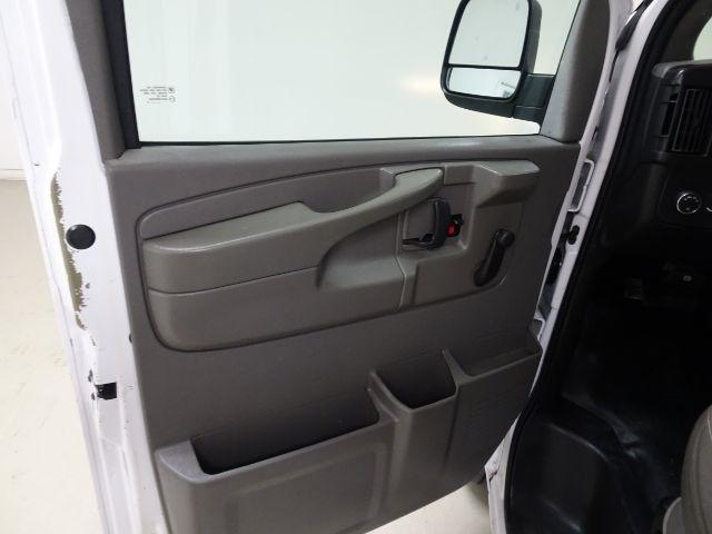Chevrolet Express Commercial Cutaway 3500 Van 139" 2015