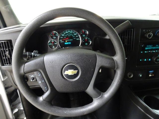 Chevrolet Express Commercial Cutaway 3500 Van 139" 2015