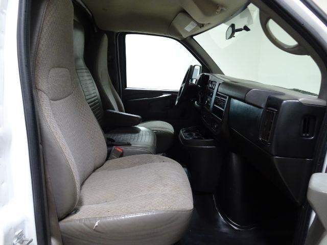 Chevrolet Express Commercial Cutaway 3500 Van 139" 2015