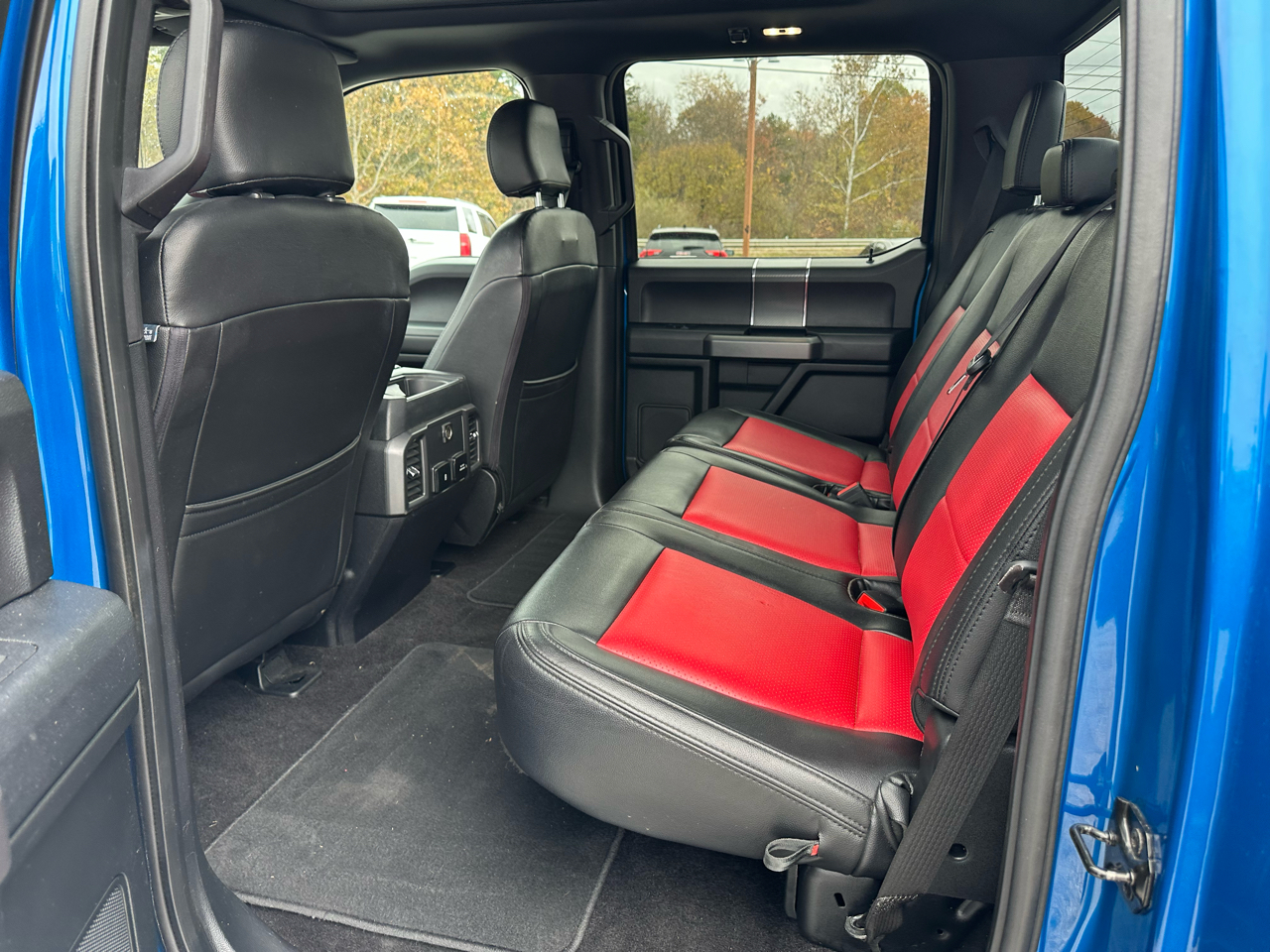 Ford F-150 XLT 4WD SuperCrew 5.5' Box 2019 Ford F-150 XLT 4WD SuperCrew 5.5' Box 2019