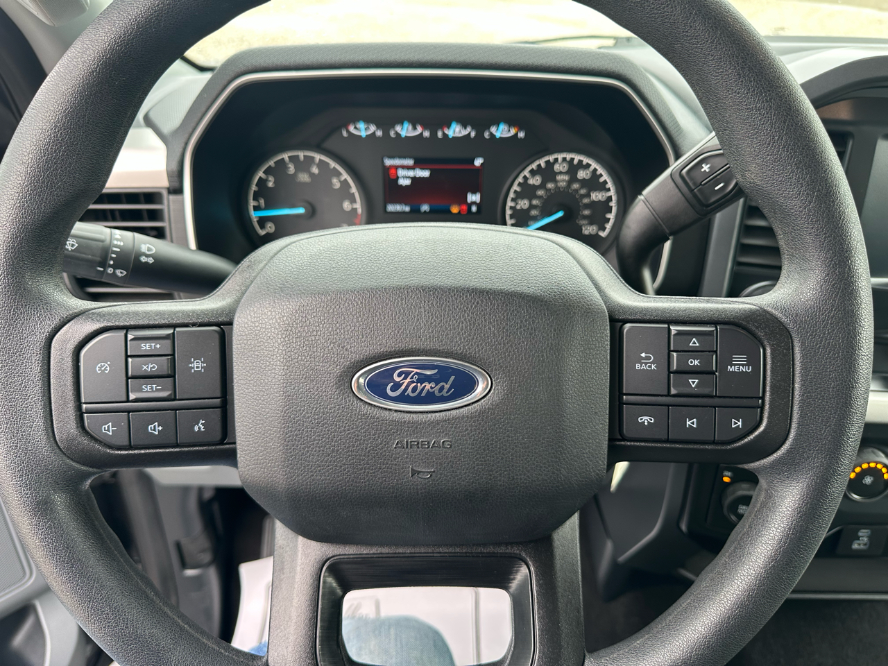 Ford F-150 XLT 4WD SuperCrew 5.5' Box 2022 Ford F-150 XLT 4WD SuperCrew 5.5' Box 2022