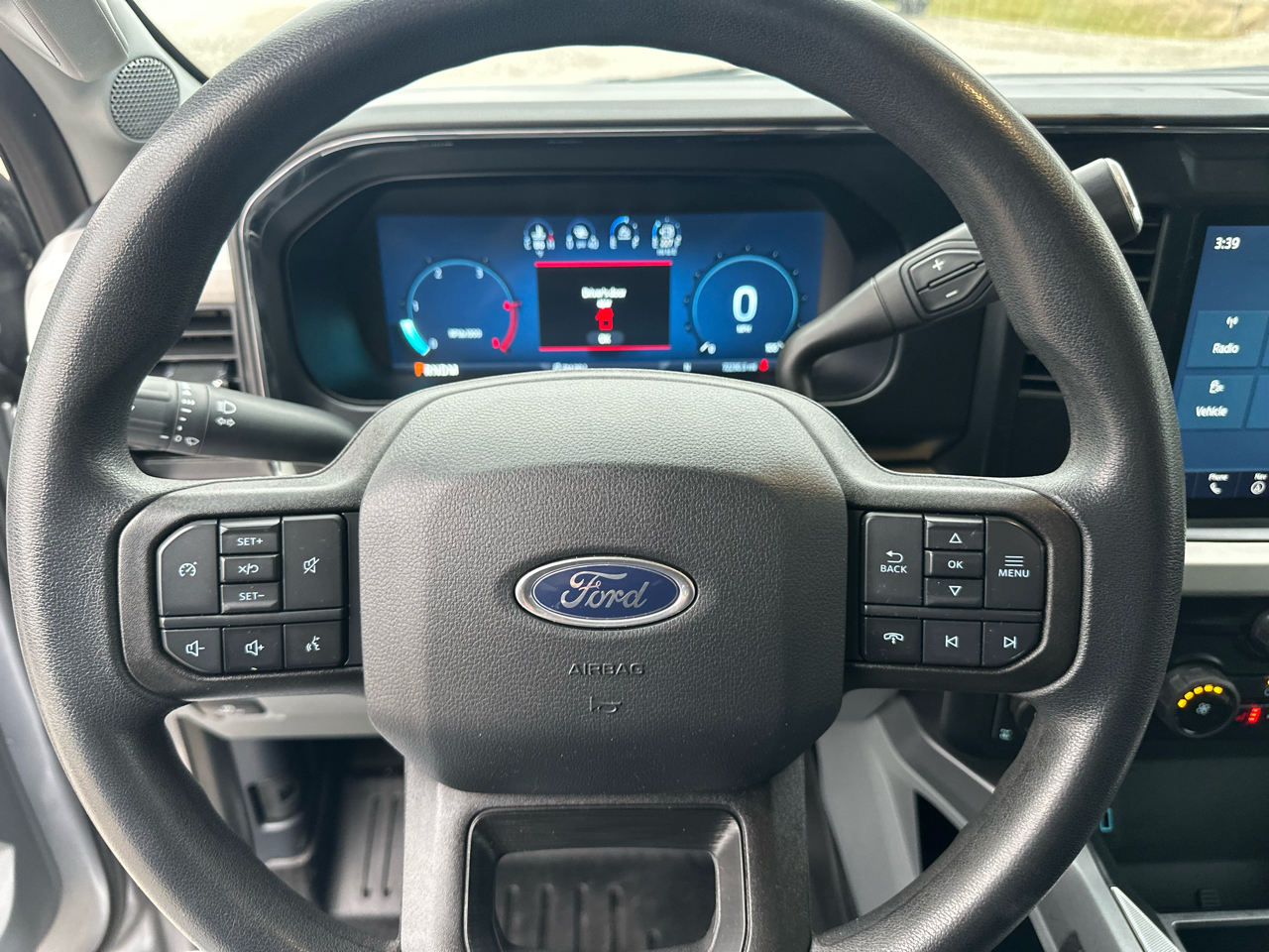 Ford F-250 SD XLT Crew Cab Long Bed 4WD 2023