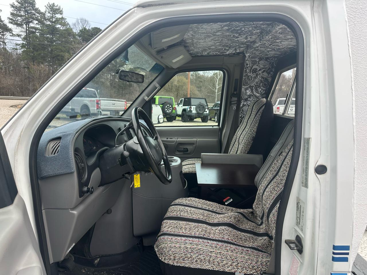 Ford Econoline E-450 2001