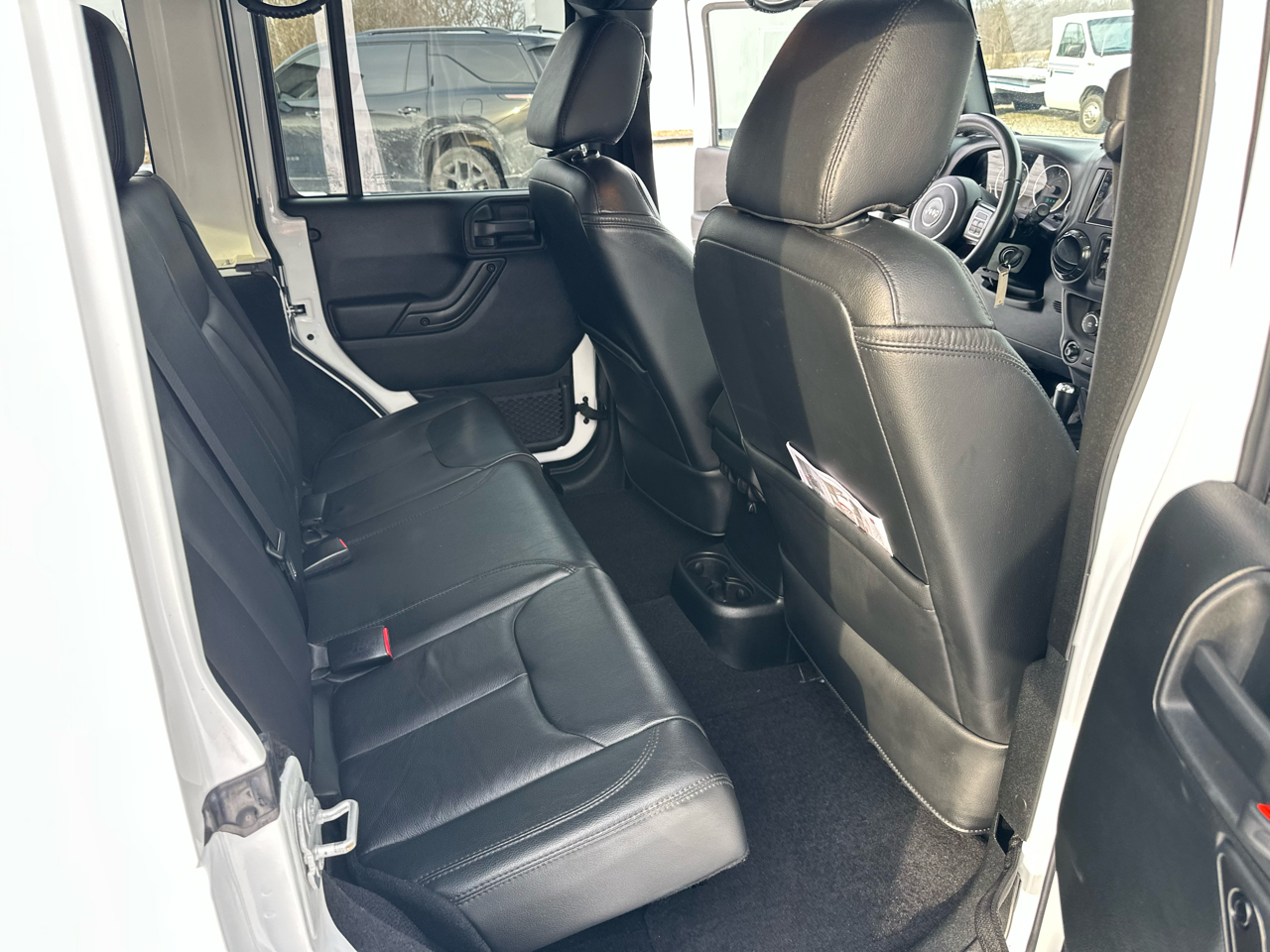 Jeep Wrangler Unlimited Sahara 4WD 2017