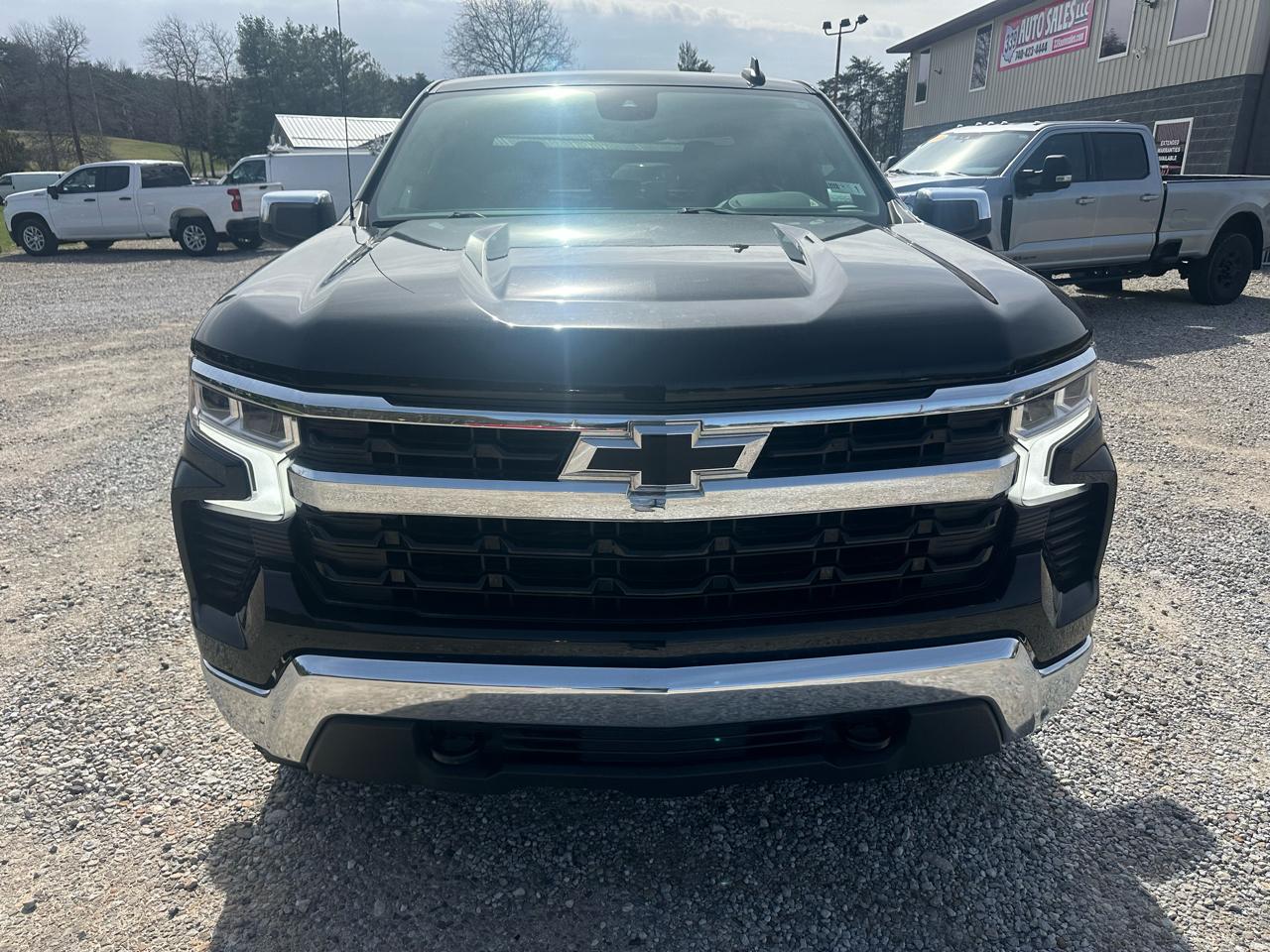 Chevrolet Silverado 1500 LT Crew Cab 4WD 2022