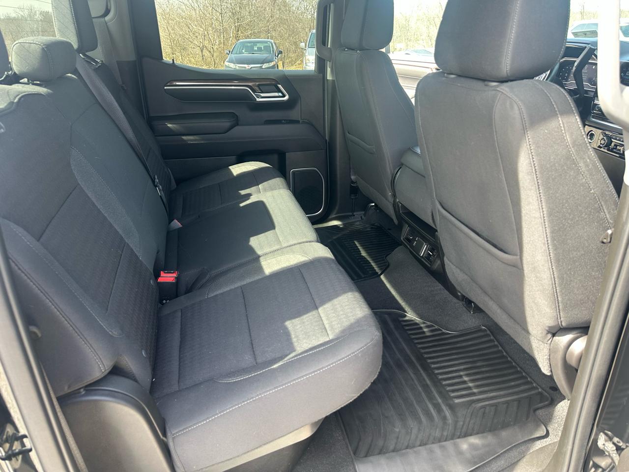 Chevrolet Silverado 1500 LT Crew Cab 4WD 2022