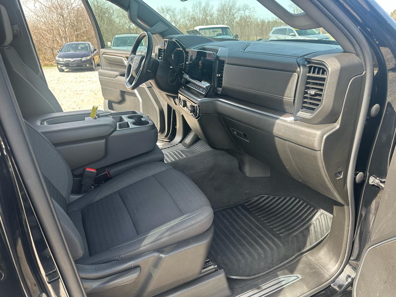 Chevrolet Silverado 1500 LT Crew Cab 4WD 2022