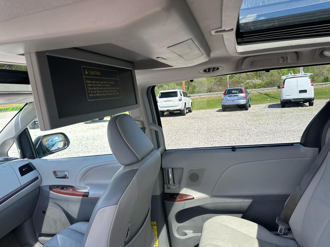 Toyota Sienna Limited AWD 7-Passenger V6 2013