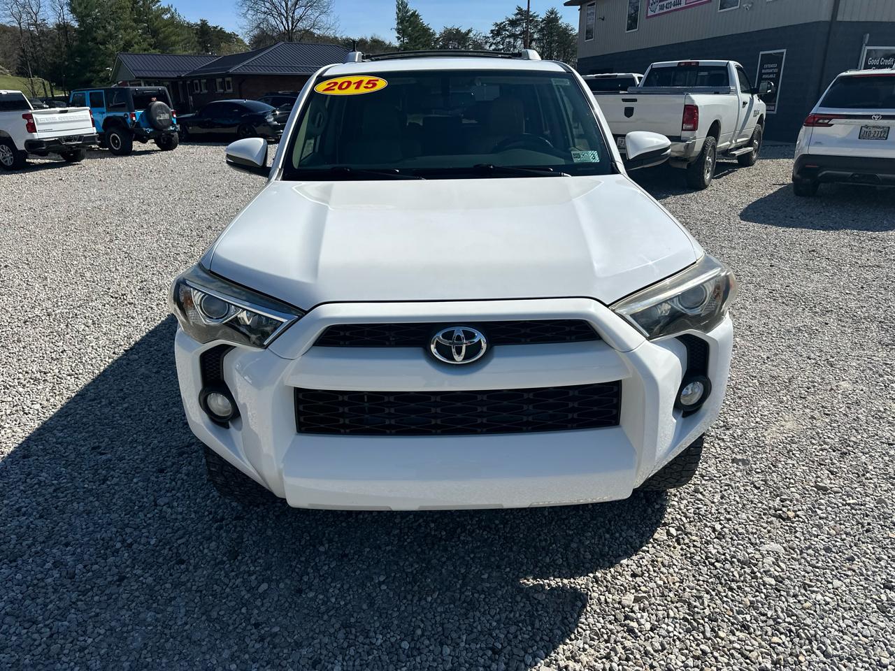 Toyota 4Runner SR5 4WD 2015