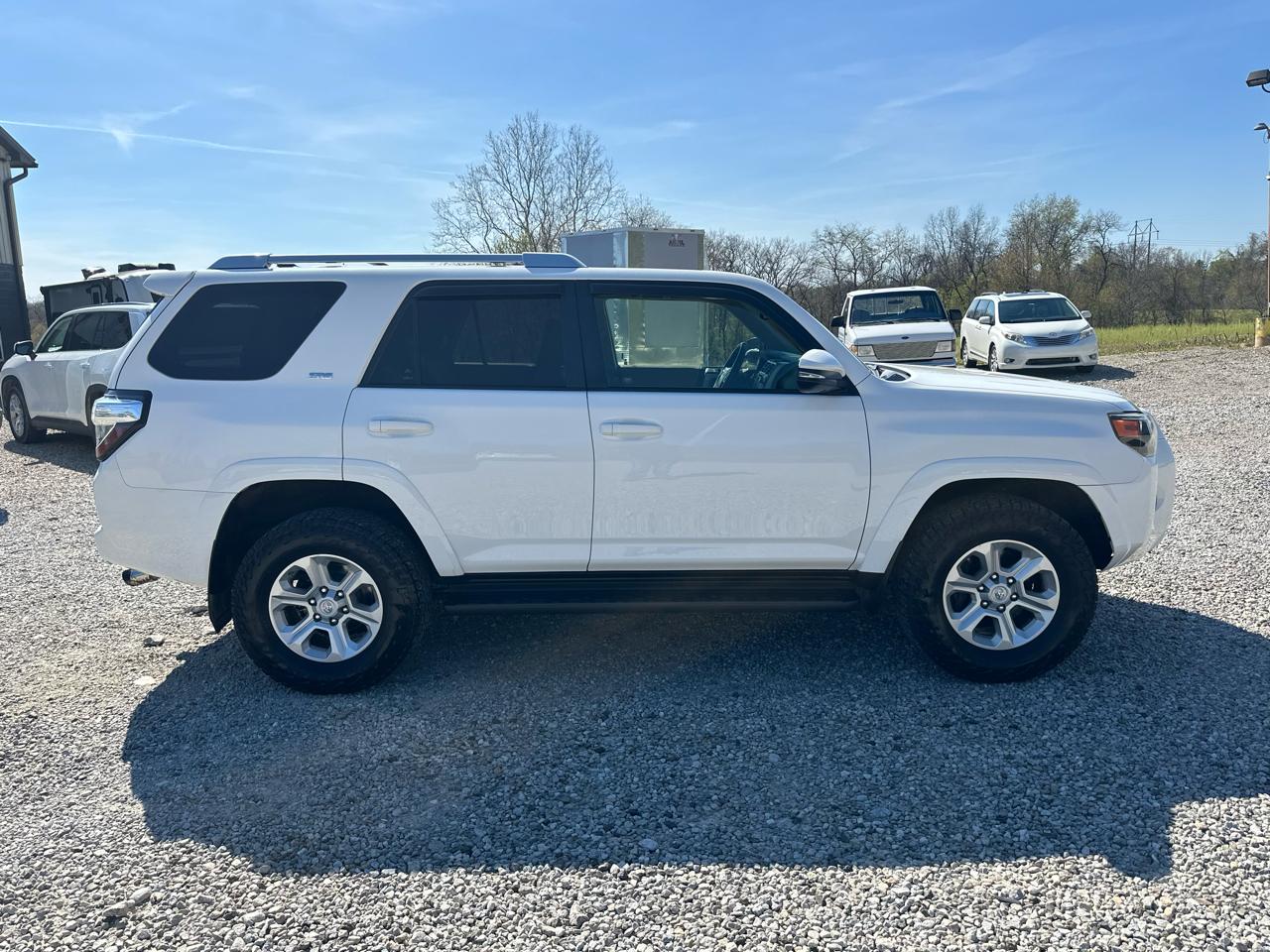 Toyota 4Runner SR5 4WD 2015