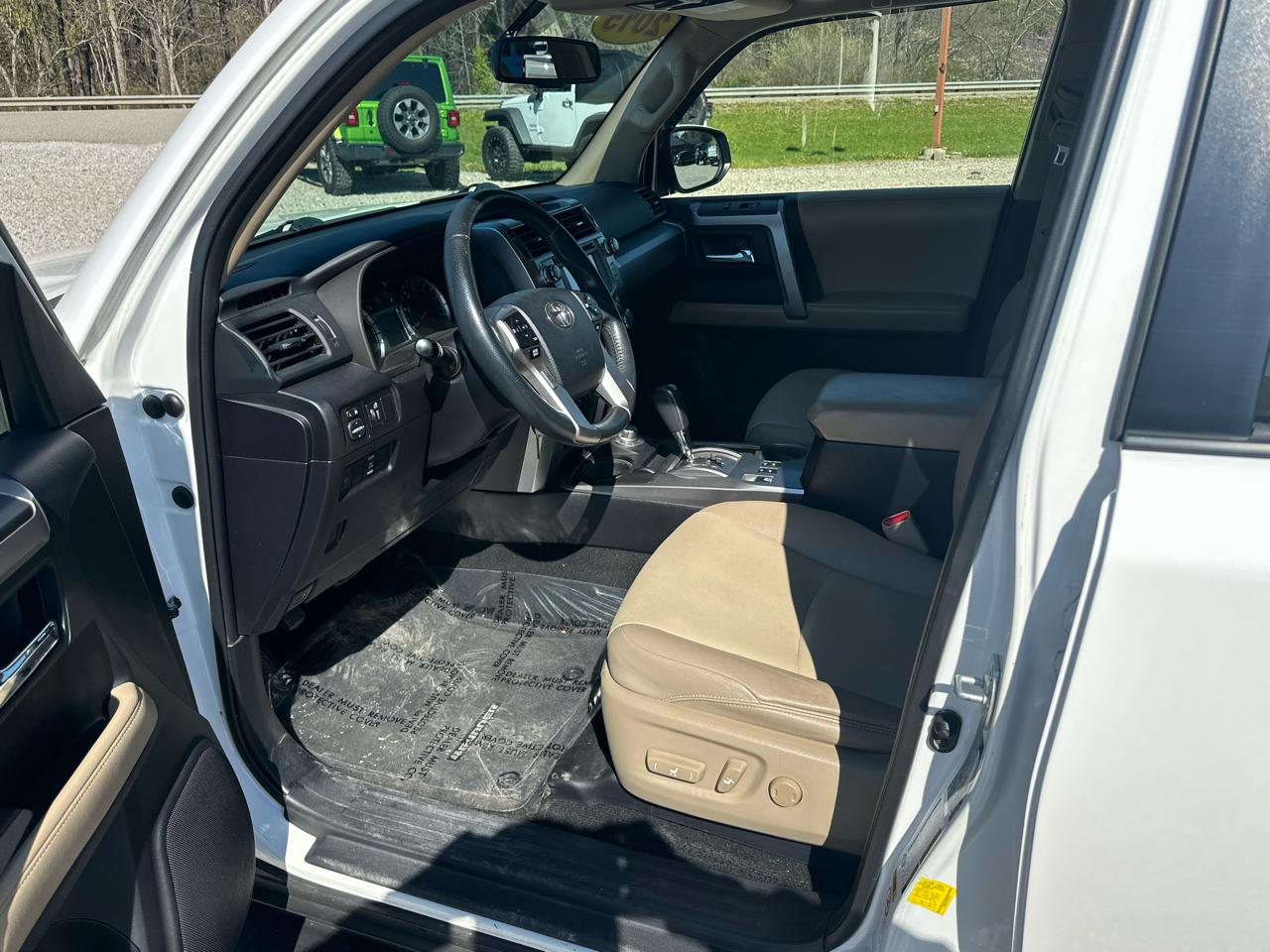 Toyota 4Runner SR5 4WD 2015