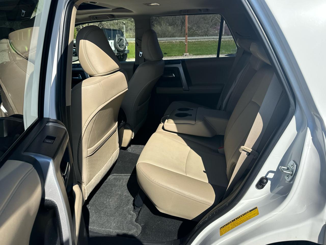 Toyota 4Runner SR5 4WD 2015