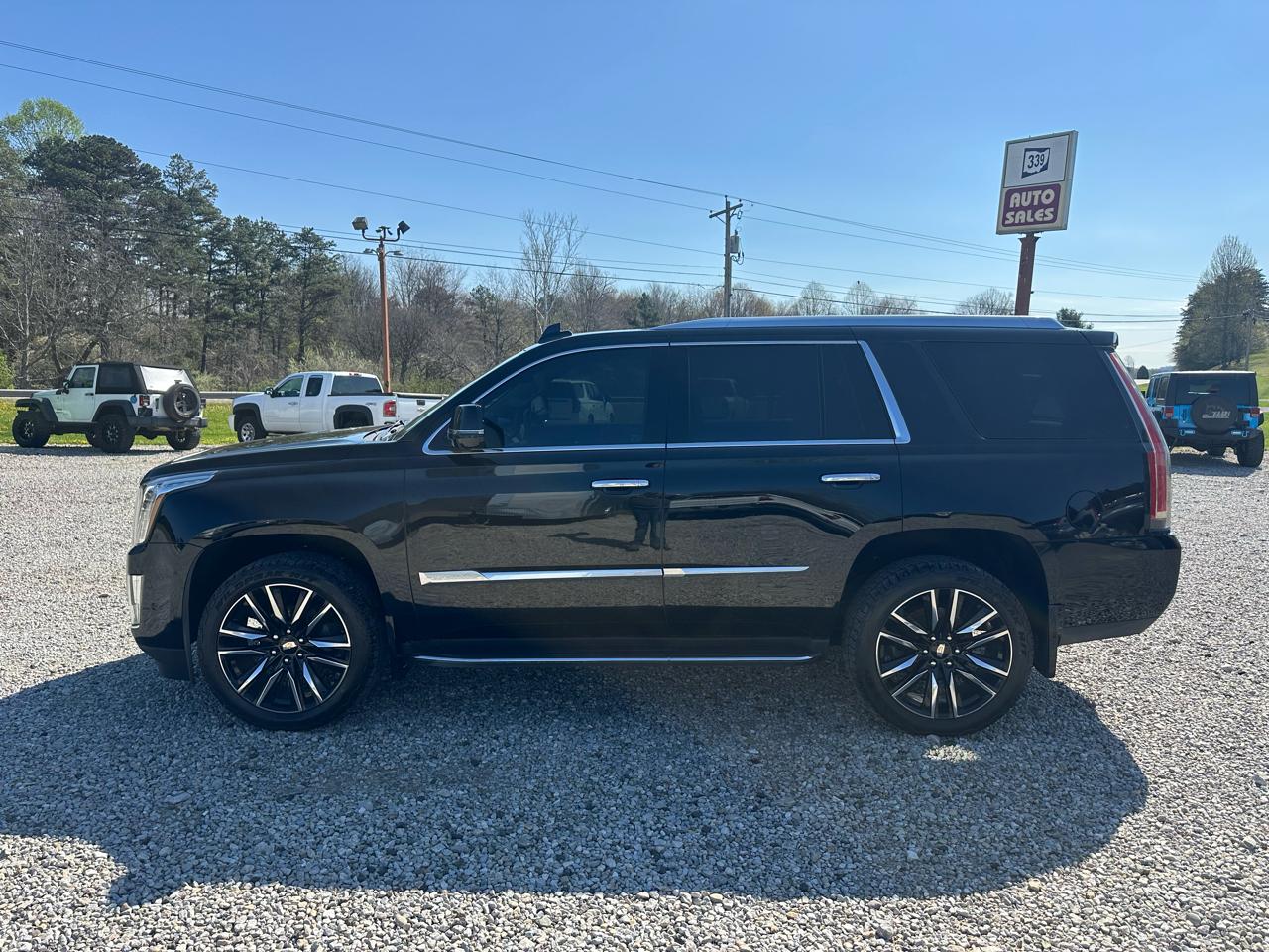 Cadillac Escalade 4WD 4dr Luxury 2018