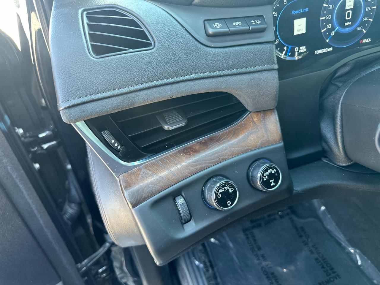 Cadillac Escalade 4WD 4dr Luxury 2018