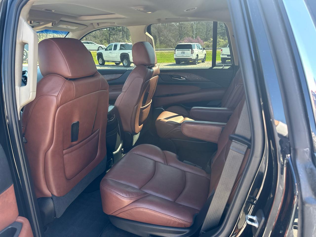 Cadillac Escalade 4WD 4dr Luxury 2018