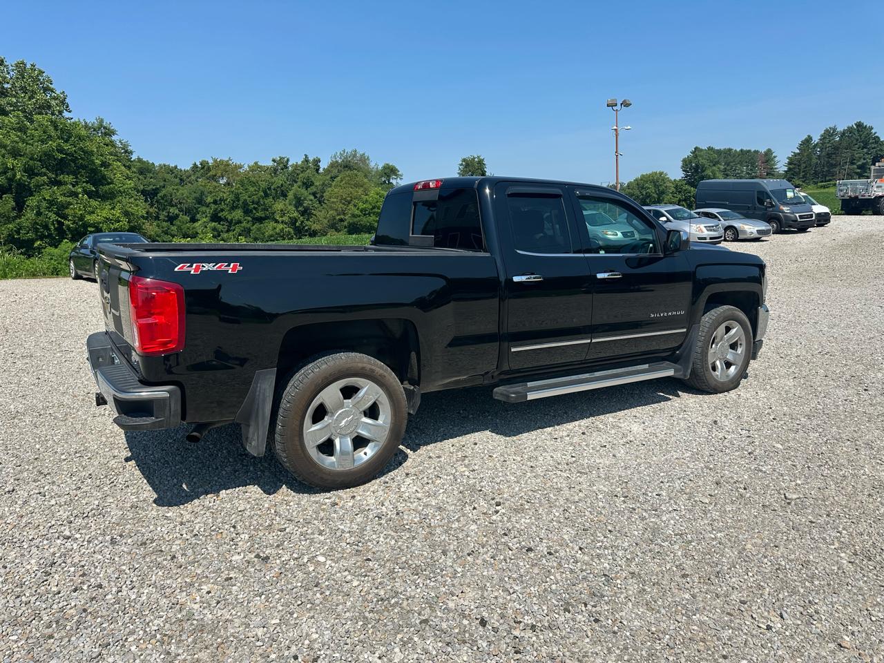 Chevrolet Silverado 1500 4WD Double Cab 143.5" LTZ w/1LZ 2016