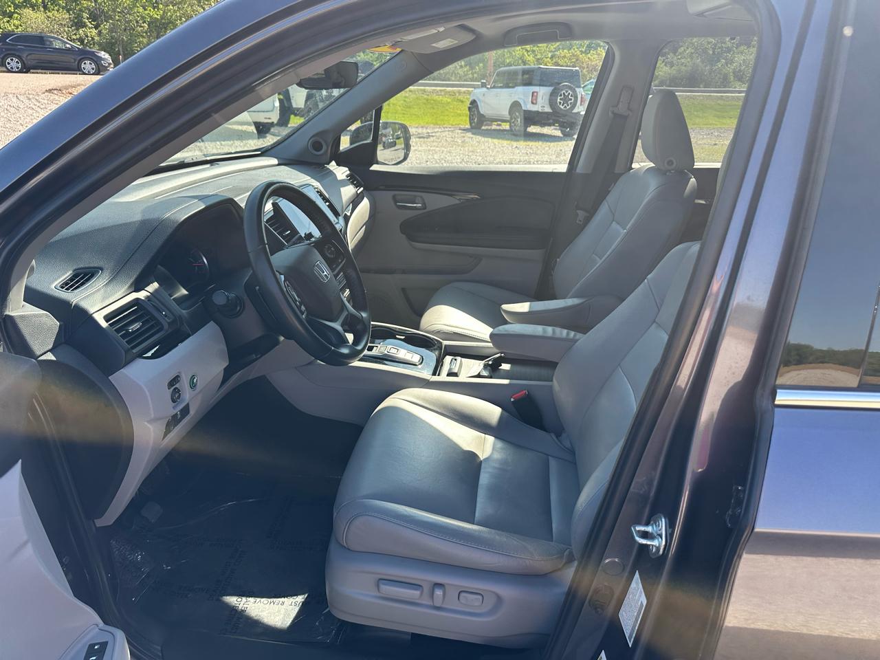 Honda Pilot Touring 7-Passenger AWD 2022