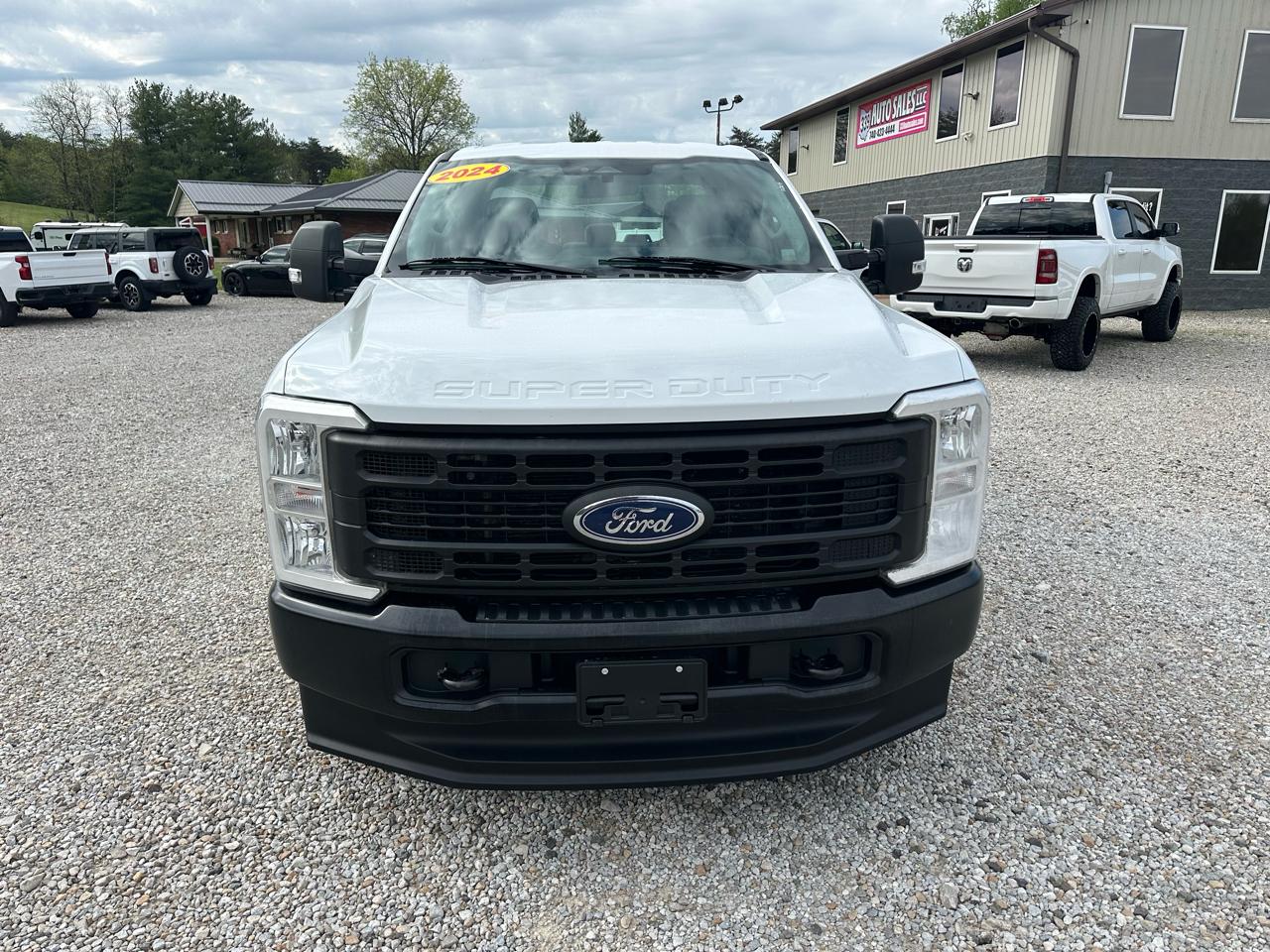 Ford Super Duty F-250 SRW XL 4WD SuperCab 6.75' Box 2024