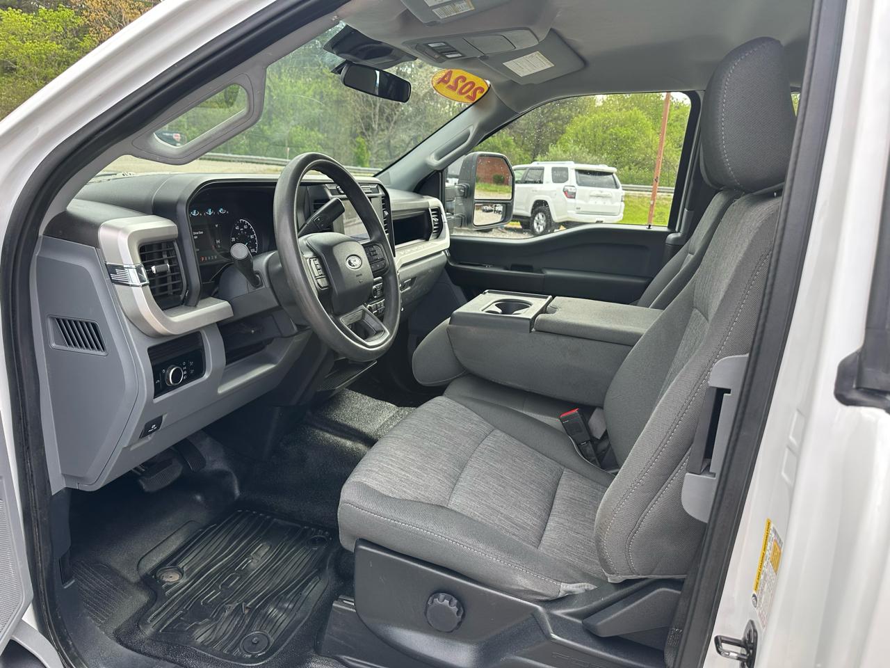 Ford Super Duty F-250 SRW XL 4WD SuperCab 6.75' Box 2024