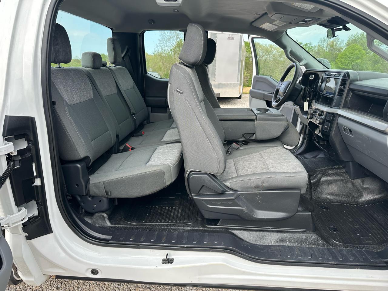 Ford Super Duty F-250 SRW XL 4WD SuperCab 6.75' Box 2024