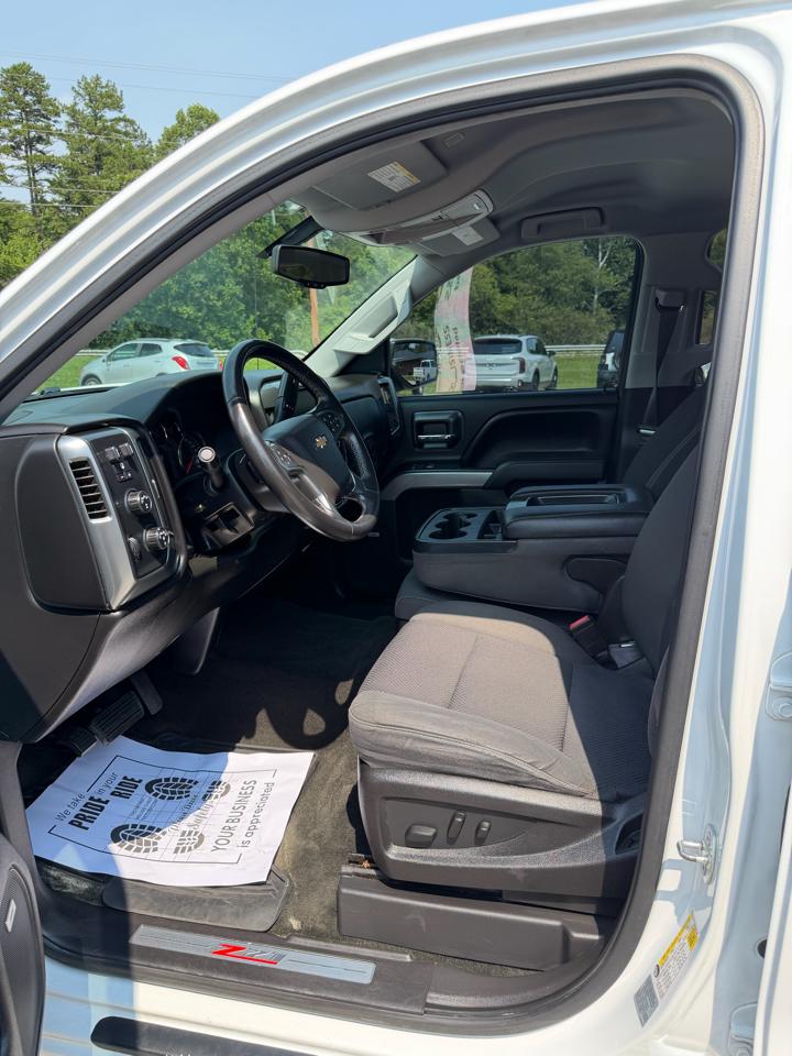 Chevrolet Silverado 1500 4WD Crew Cab 143.5" LT w/2LT 2017