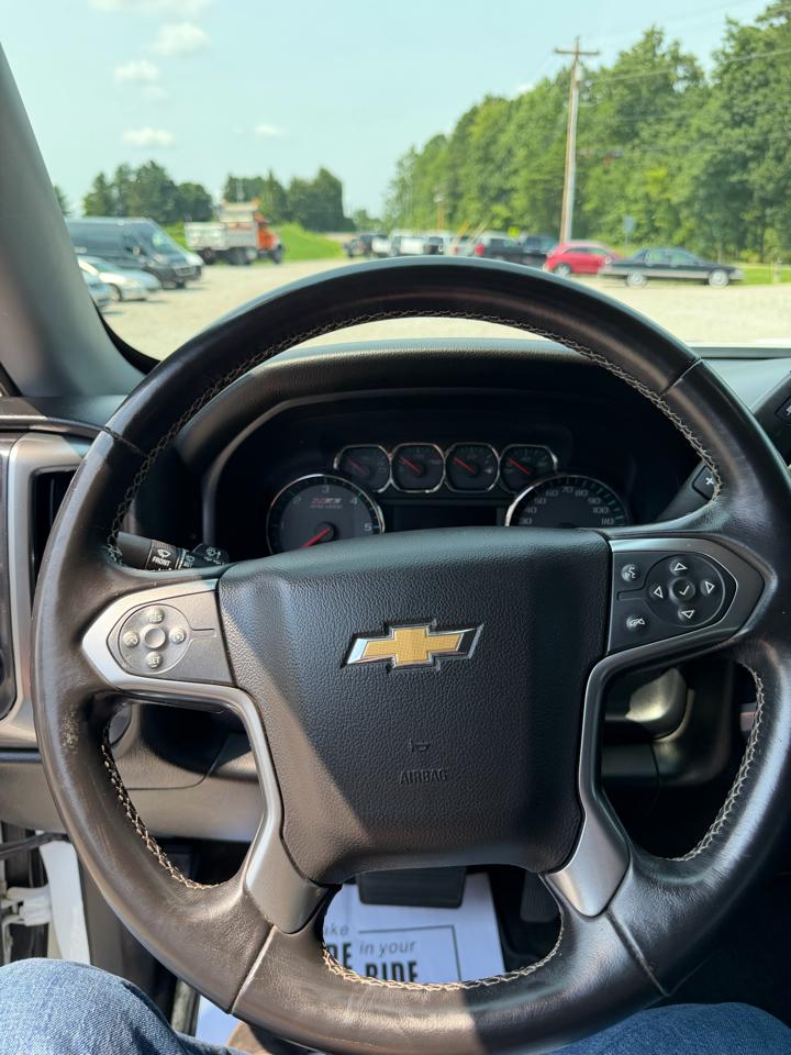 Chevrolet Silverado 1500 4WD Crew Cab 143.5" LT w/2LT 2017