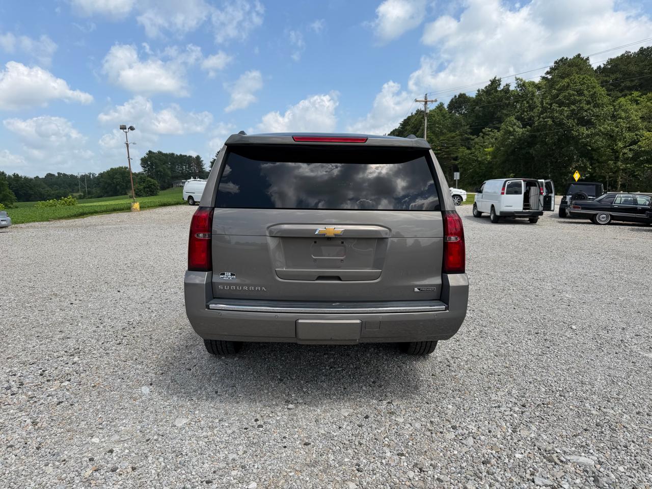 Chevrolet Suburban 4WD 4dr 1500 Premier 2017