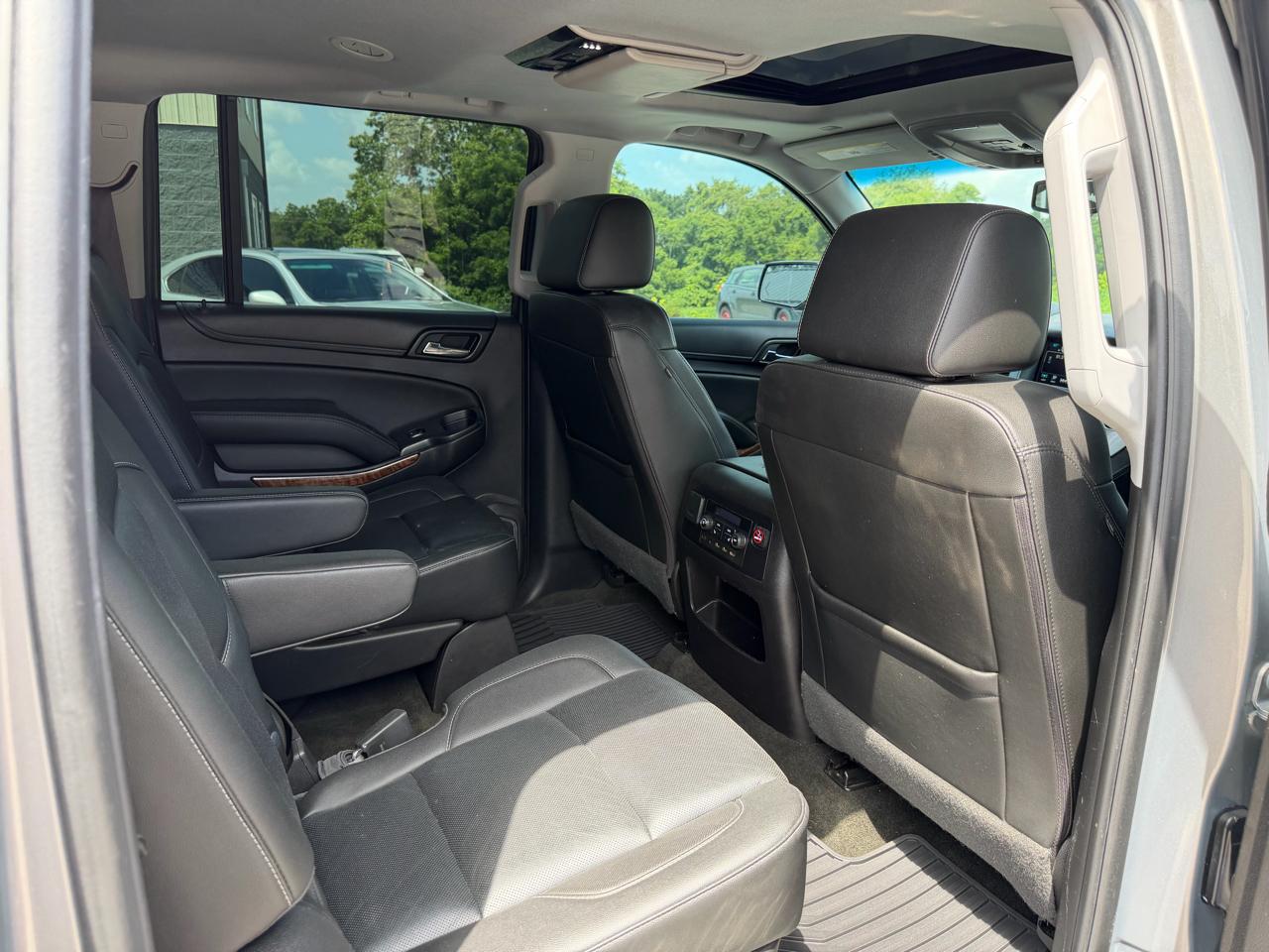 Chevrolet Suburban 4WD 4dr 1500 Premier 2017