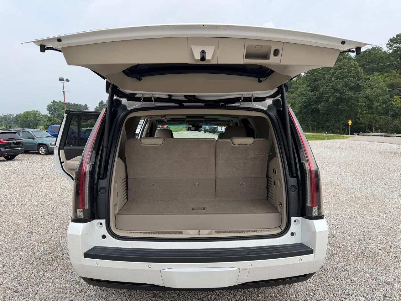 Cadillac Escalade 4WD 4dr Premium Luxury 2018