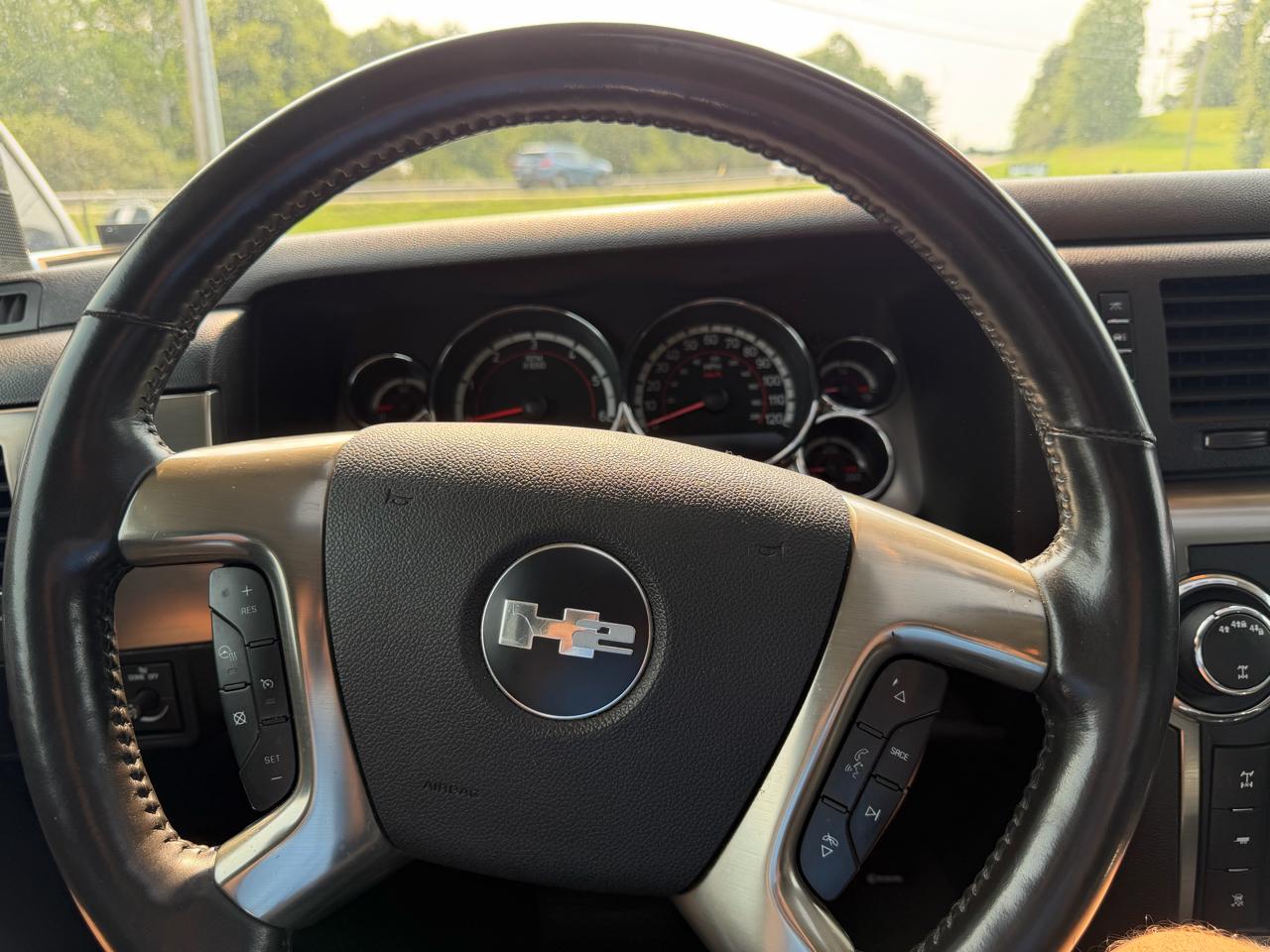 HUMMER H2 4WD 4dr SUT Luxury 2009
